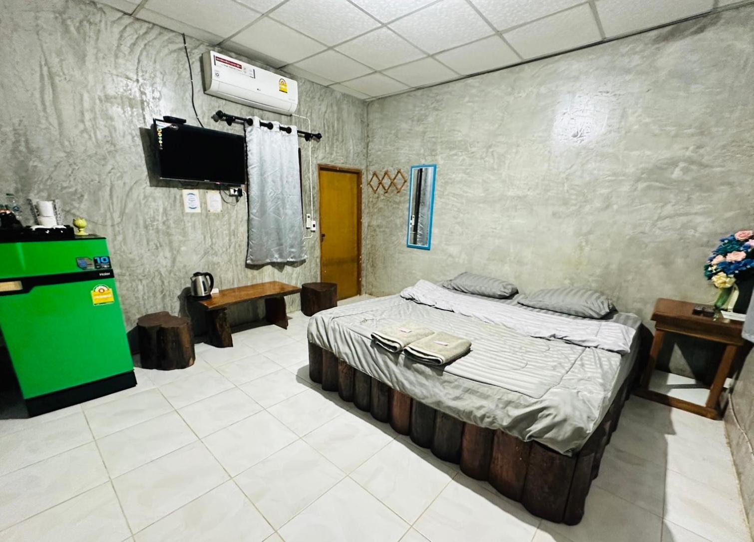 บ้านภทรพรรณ ขุนยวม แม่ฮ่องสอน Ban Pataraphan Khunyuam Maehongson Thailand Ban Khun Yuam Екстериор снимка
